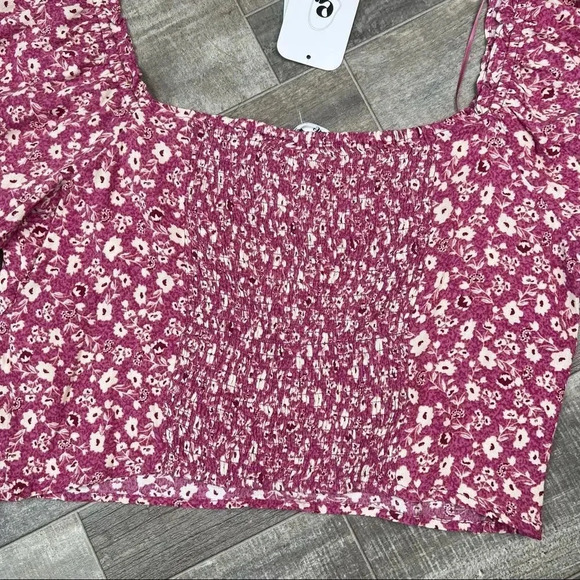 Elodie Floral Print Cropped Short Sleeve Boho Top in Berry NEW Size XL - Picture 6 of 11